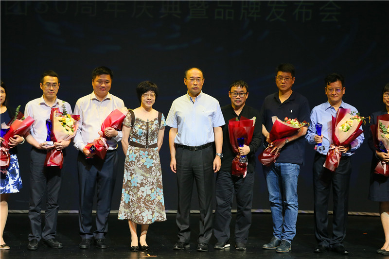 1531448067188556.jpg AM7U8184.jpg